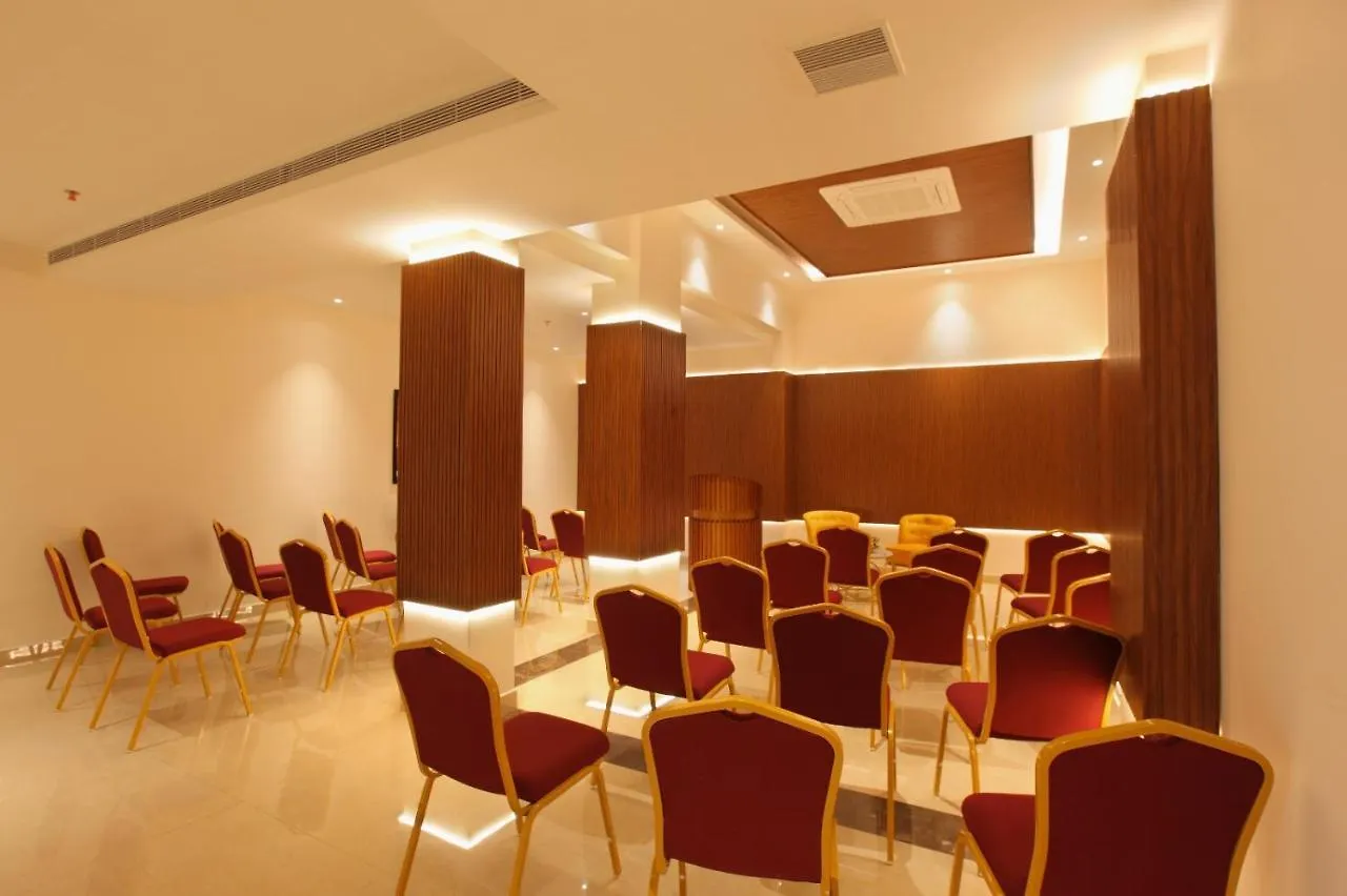 The Grand Ambassador Hotel Kottayam 3*,